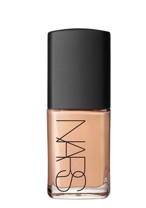 Nars Sheer Glow Foundation: Vallauris