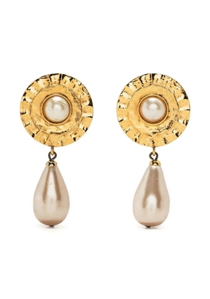 CHANEL Pre-Owned 1980s clip-on drop earrings - Gold