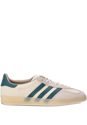 adidas Gazelle three-stripe textured sneakers - Neutrals