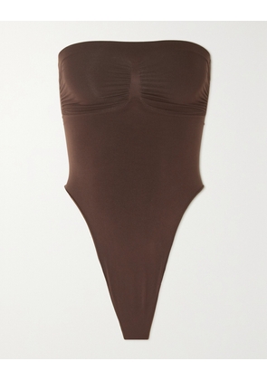 SKIMS - Seamless Sculpt Strapless Thong Bodysuit - Cocoa - Neutrals - XXS,XS,S,M,L,XL,2XL,3XL