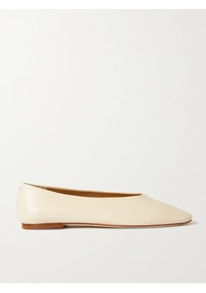 Aeyde - Kirsten Leather Ballet Flats - Cream - IT35,IT35.5,IT36,IT36.5,IT37,IT37.5,IT38,IT38.5,IT39,IT39.5,IT40,IT40.5,IT41,IT41.5,IT42