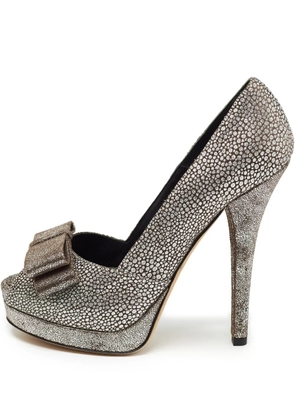 Fendi Pre-Owned Vara-bow pumps - Silver