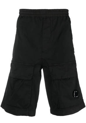C.P. Company logo-patch cargo shorts - Black