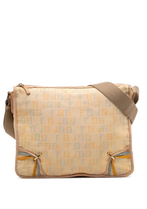 Fendi Pre-Owned 2000-2010 Zucchino Canvas F Charm crossbody bag - Brown