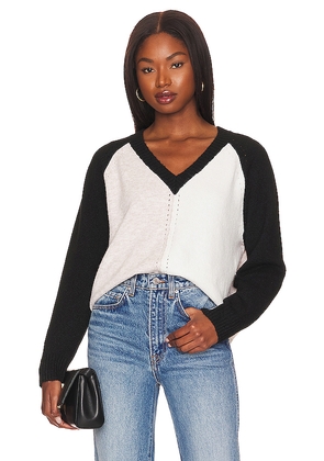 Central Park West Myla V-neck Raglan Sweater in White,Black. Size XL. Also in XS.