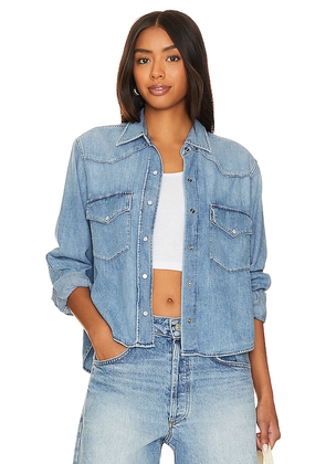 Citizens of Humanity Cropped Western Shirt in Denim-Light. Size L. Also in M, S, XL, XS.