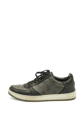 Louis Vuitton Pre-Owned Rivoli monogram leather sneakers - Black