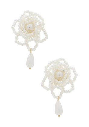 Casa Clara Liv Earrings in Ivory.