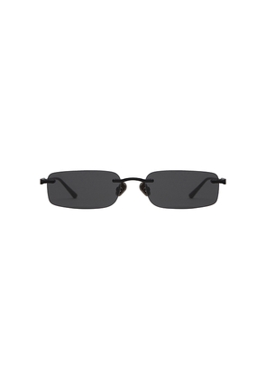 Elisa Johnson Kendall Sunglasses in Black.