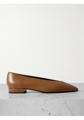 Loro Piana - Rebecca Leather Point-toe Flats - Brown - IT36,IT36.5,IT37,IT37.5,IT38,IT38.5,IT39,IT39.5,IT40,IT40.5,IT41,IT41.5,IT42