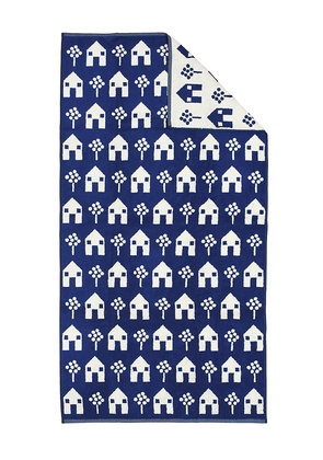 Dusen Dusen Cottage Bath Towel in Navy.