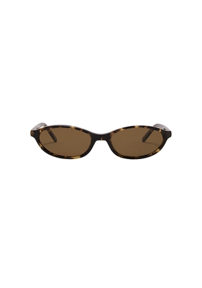 Banbe The Rodrigo Sunglasses in Brown.
