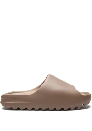 adidas Yeezy YEEZY Slide 'Core 2021' sneakers - Brown