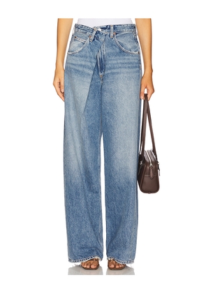 AGOLDE Vana Jeans in Blue. Size 24. Also in 25, 26, 27, 28, 29, 30, 31, 32, 33, 34.