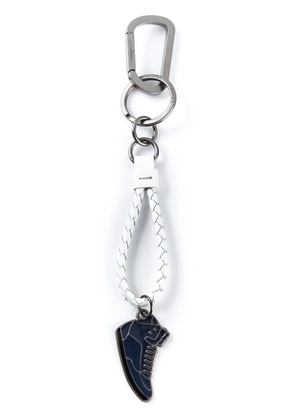 Ferragamo sneaker-pendant keychain - White