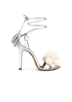 Alameda Turquesa Nassau Heel in Metallic Silver. Size 36. Also in 37.