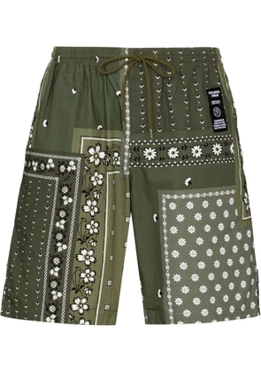 Neighborhood bandana patchwork Bermuda shorts - Green