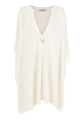 Valentino Garavani logo-plaque knitted poncho - White
