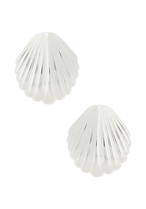 ANNI LU Silver Shell Earring in Metallic Silver.