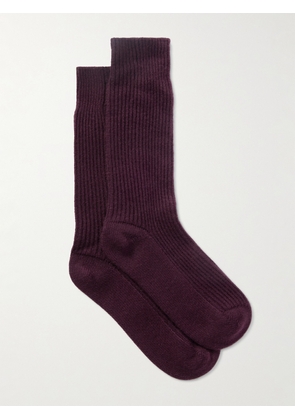 LISA YANG - Zera Ribbed Cashmere Socks - Burgundy - One size