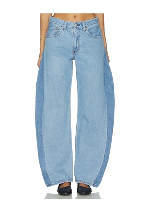 aligrace Two Tone Barrel Jeans in Blue. Size 23. Also in 24, 25, 26, 27, 28, 30, 31, 32, 33, 34.