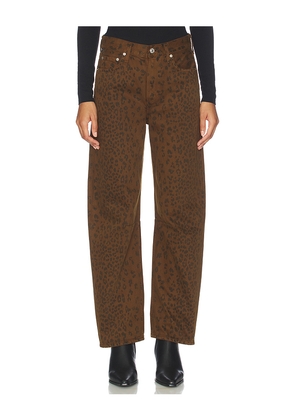 Citizens of Humanity Miro Long Relaxed Jeans in Brown. Size 23. Also in 24, 25, 26, 27, 28, 29, 30, 32.