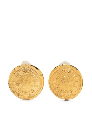 CHANEL Pre-Owned 1990s Rue Cambon clip-on earrings - Gold