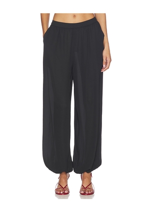 ALL THE WAYS Dovie Balloon Pant in Black. Size L. Also in M, S, XL, XS, XXS.