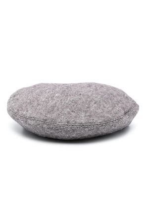 Emporio Armani logo-tape knitted beret - Grey