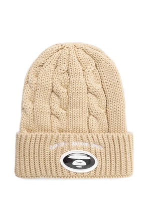 A BATHING APE® cable-knit logo-patch beanie - Neutrals