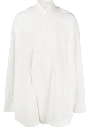 Julius concealed-fastening cotton-blend shirt - White