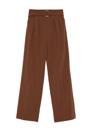 Patrizia Pepe buckle pleated trousers - Brown
