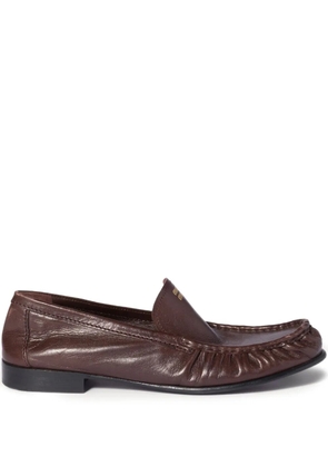 Miu Miu embossed leather loafers - Brown