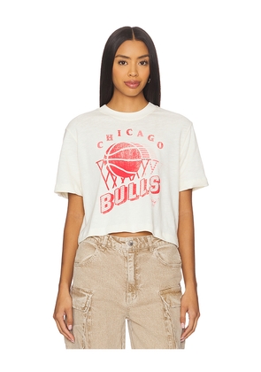 Junk Food Bulls Mock Crop Tee in Ivory. Size L. Also in M, S, XL/1X, XS.