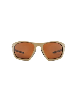 Oakley Lateralis Sunglasses in Beige.