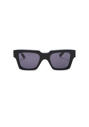 Kimeze Mahi Sunglasses in Black.