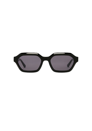 MESSYWEEKEND Anthony Sunglasses in Black.