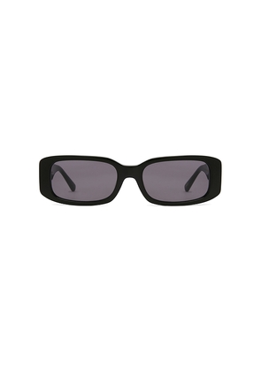 MESSYWEEKEND Roxie Sunglasses in Black.