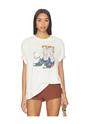 LEVI'S Taybor Tee in Cream. Size L. Also in S, XL.