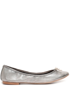 Sarah Chofakian Sarita grained-leather ballerina shoes - Neutrals