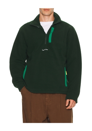 Museum of Peace and Quiet Summit Polar Fleece Quarter Zip in Green. Size M. Also in S, XL/1X.