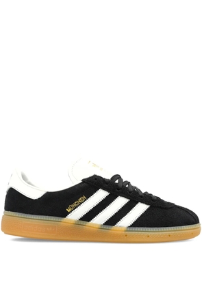 adidas Munchen three-stripe sneakers - Black
