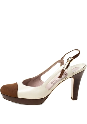Ferragamo Pre-Owned 100mm slingback pumps - White