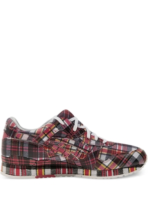 Comme Des Garçons Shirt plaid-pattern sneakers - Red