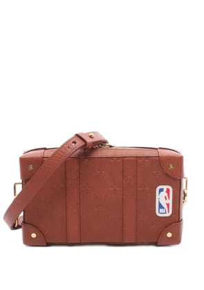 Louis Vuitton Pre-Owned x NBA 2021 Soft Trunk shoulder bag - Brown