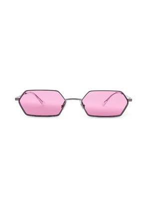 Ray-Ban Yevi Sunglasses in Pink.