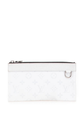 Louis Vuitton Pre-Owned 2020 Monogram Taigarama Pochette Discovery PM clutch bag - White