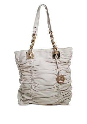 Michael Kors Vintage pre-owned ruched leather shoulder bag - White