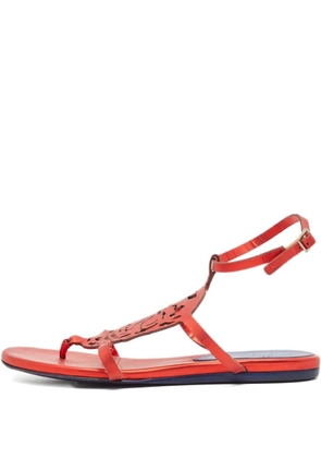 Alexander McQueen Pre-Owned skull leather flat sandals - Red