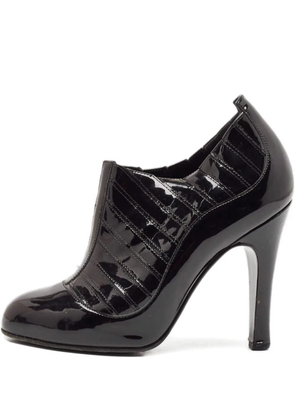 CHANEL Pre-Owned 110mm patent-leather booties - Black